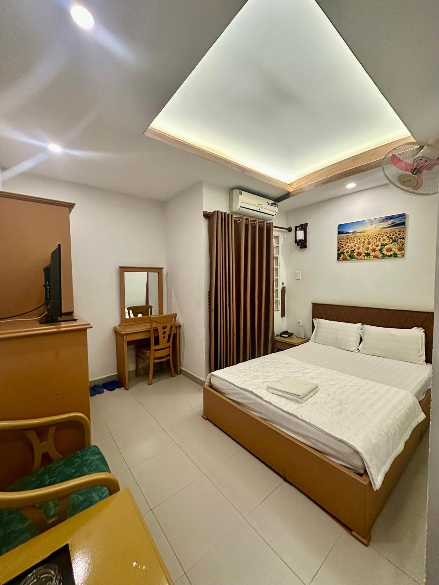 Ngoc Hoa Mai Hotel Ho Chi Minh City Bagian luar foto
